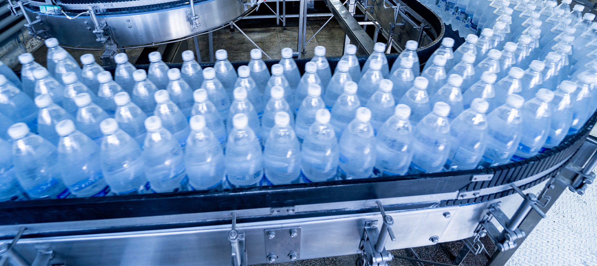 conveyor-belt-with-bottles-drinking-water-modern-beverage-plant